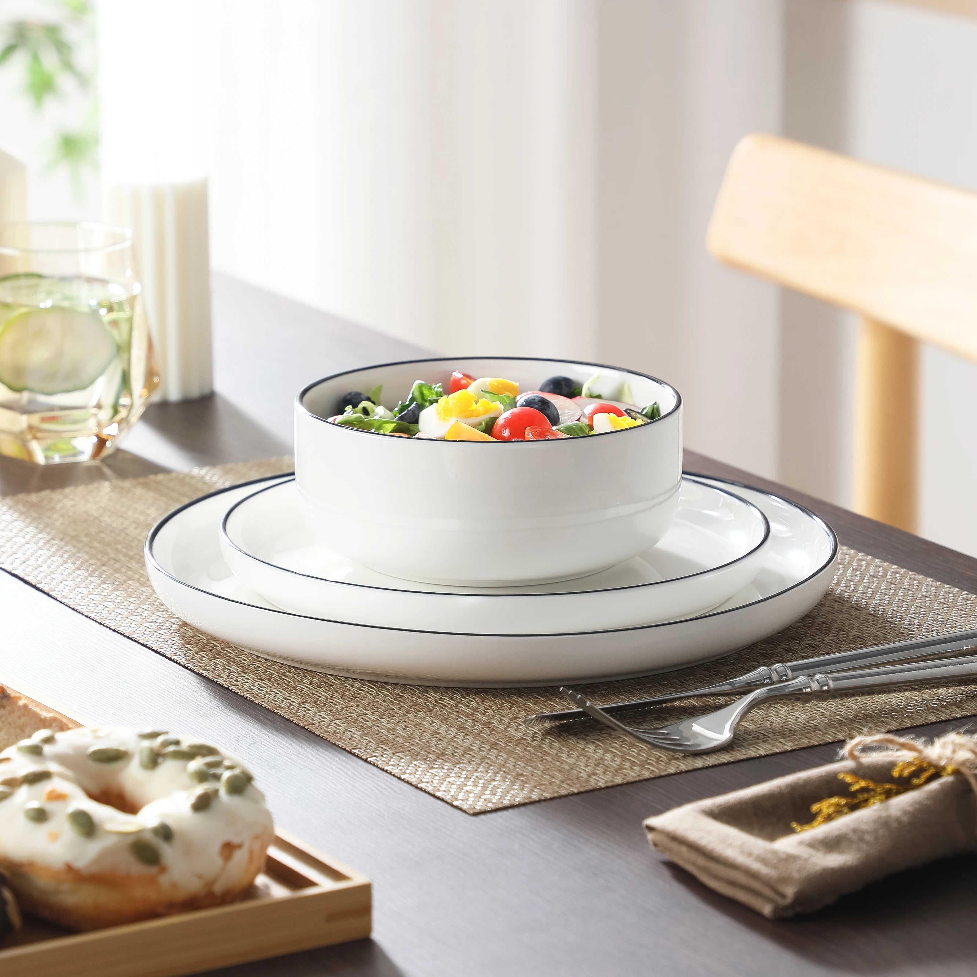 MALACASA LUNA 18-Piece Porcelain Dinnerware Set