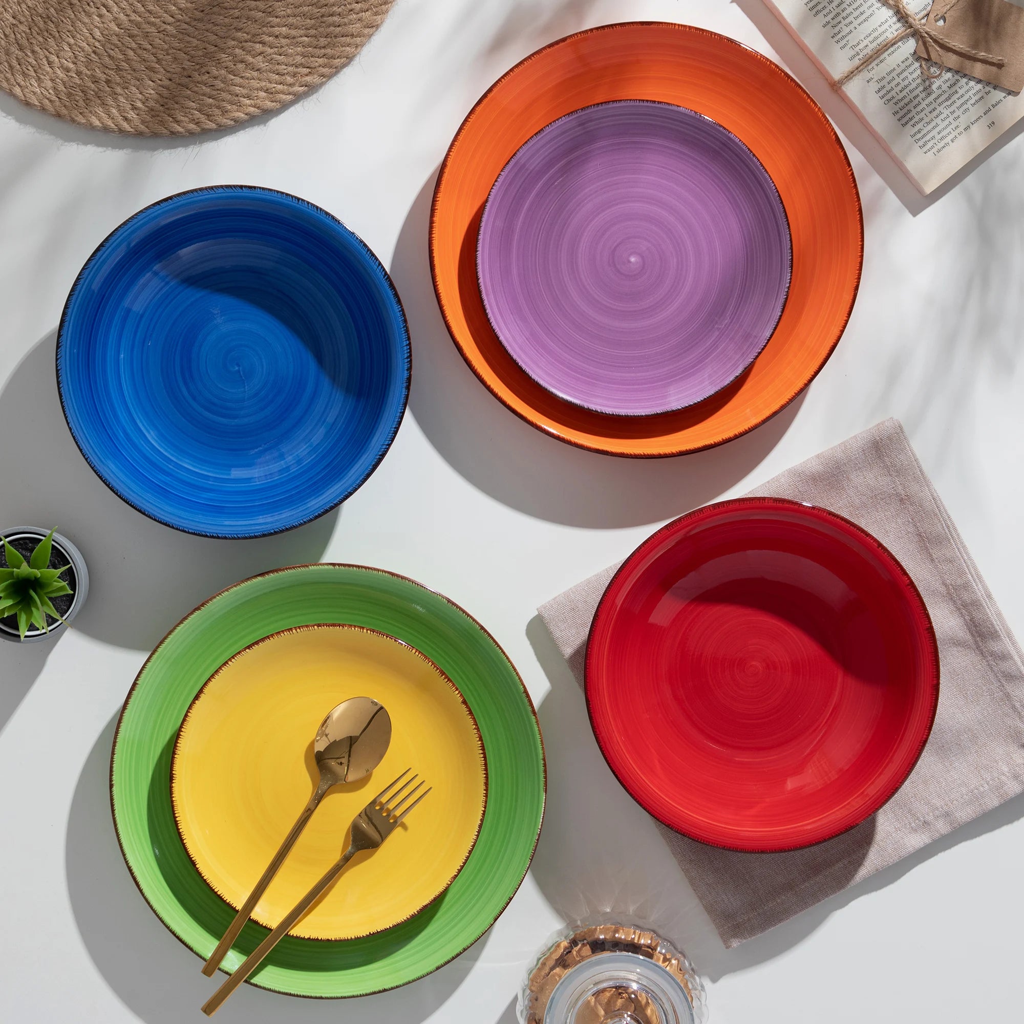 VANCASSO Bonita 18-Piece Stoneware Dinnerware Set – Multicolor Spiral Design