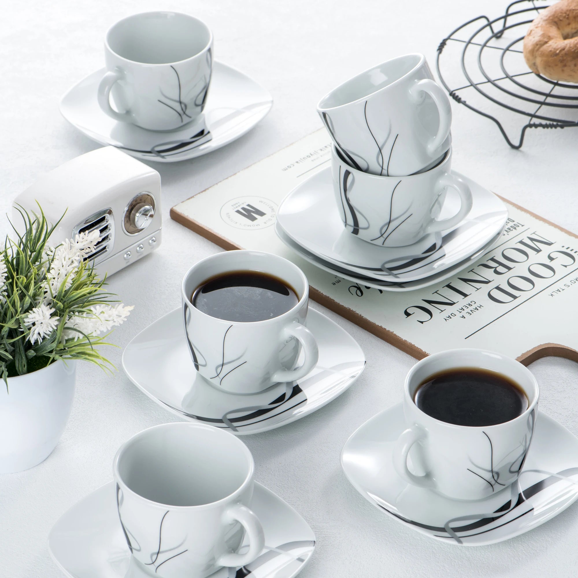 VEWEET Fiona Porcelain Dinnerware Set – 30/60 Pieces, Gray & Black Lines