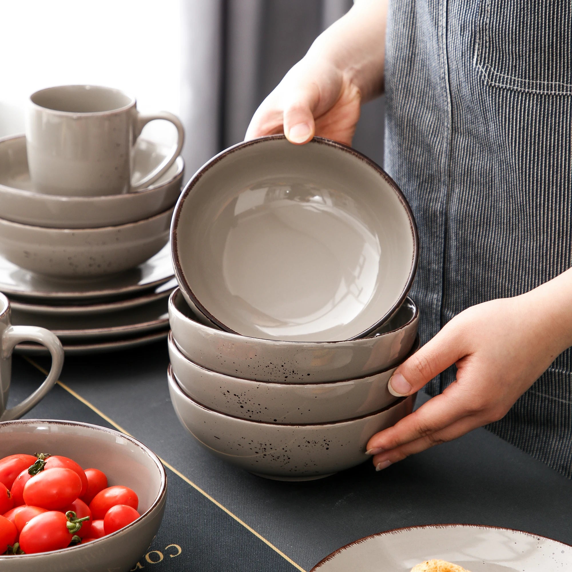 VANCASSO NAVIA Speckled Gray Stoneware Dinnerware Set