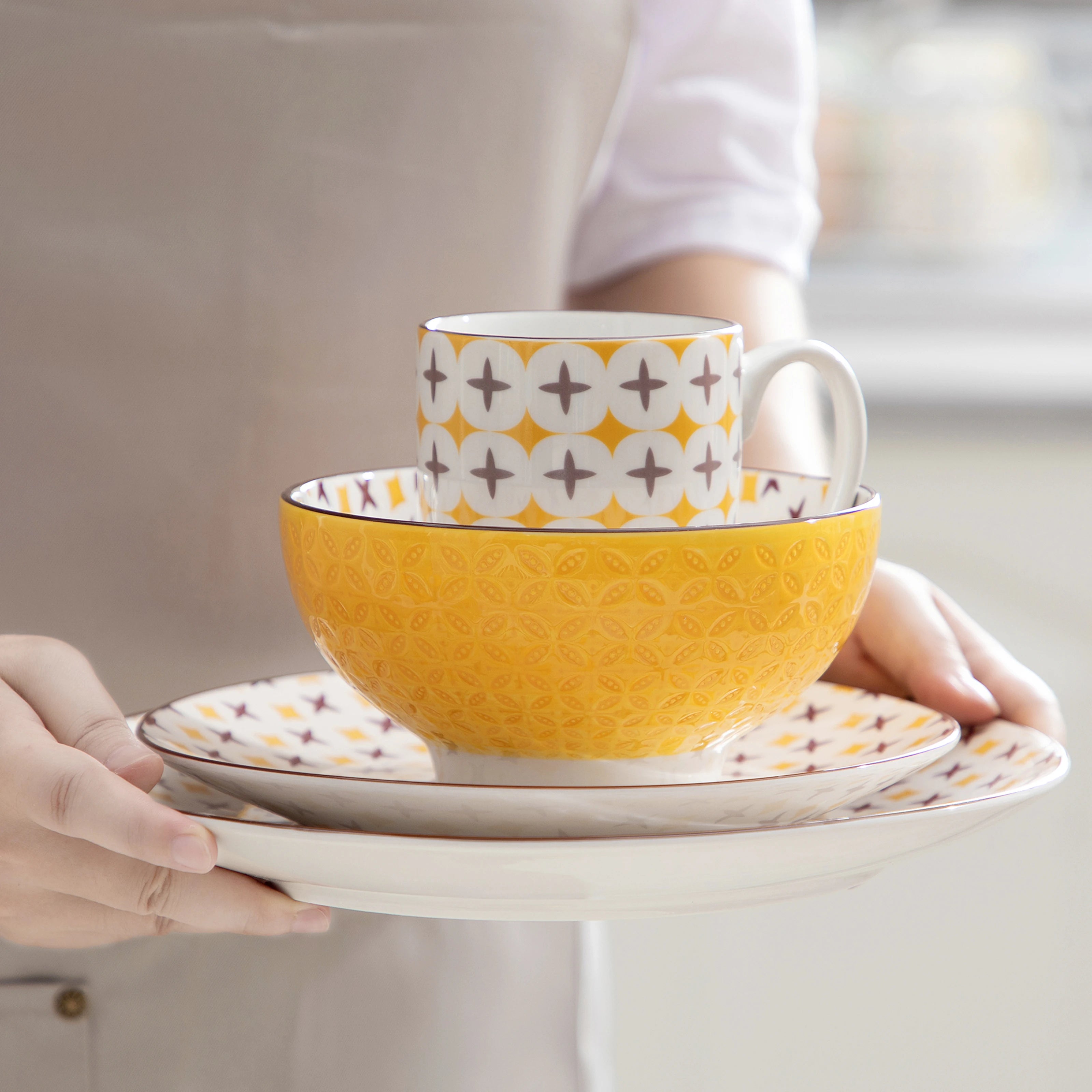 Vancasso Tulip Porcelain Dinnerware Set