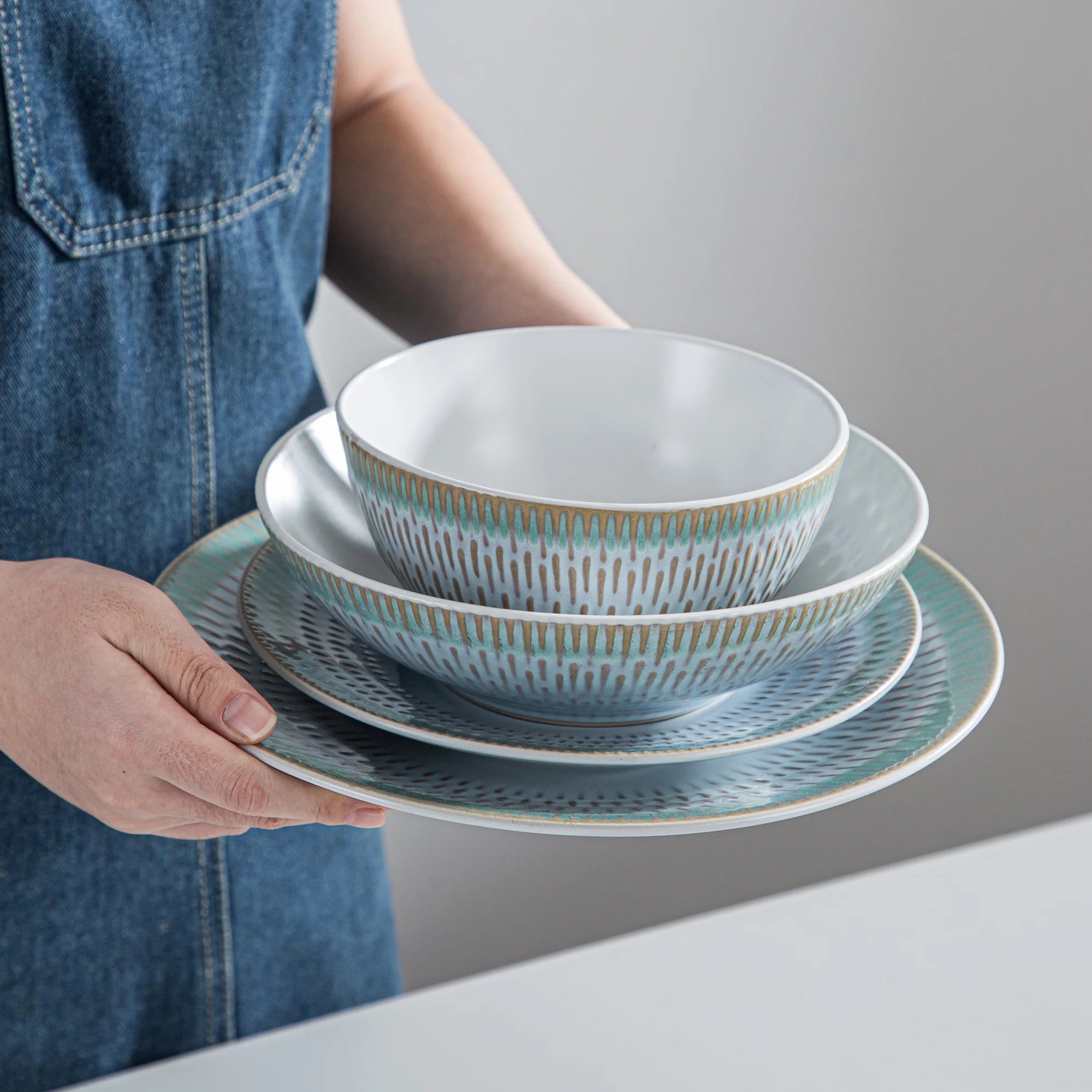 VANCASSO Pluvo Spring Series Stoneware Dinnerware Set – Green Trim, 16/32/48 Pieces