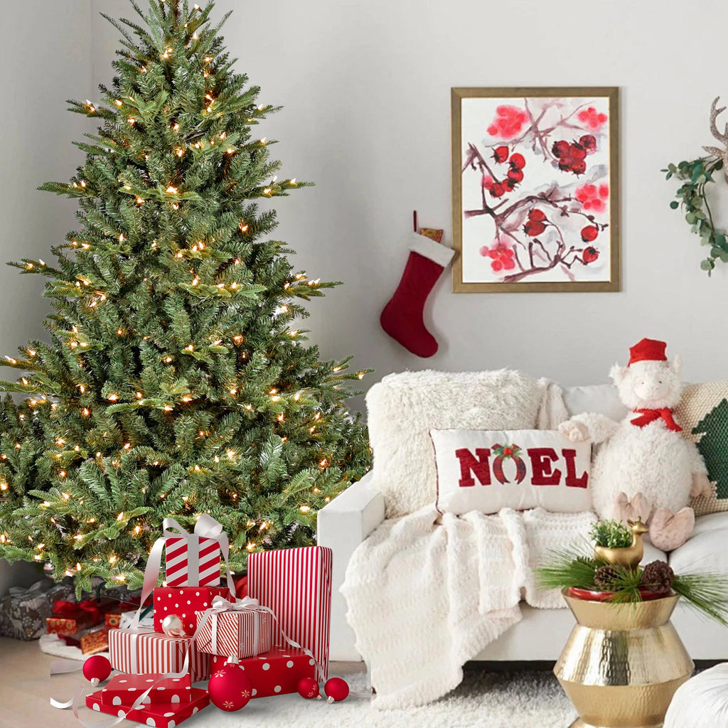 Everfrost Grand Pre-Lit Full Christmas Tree