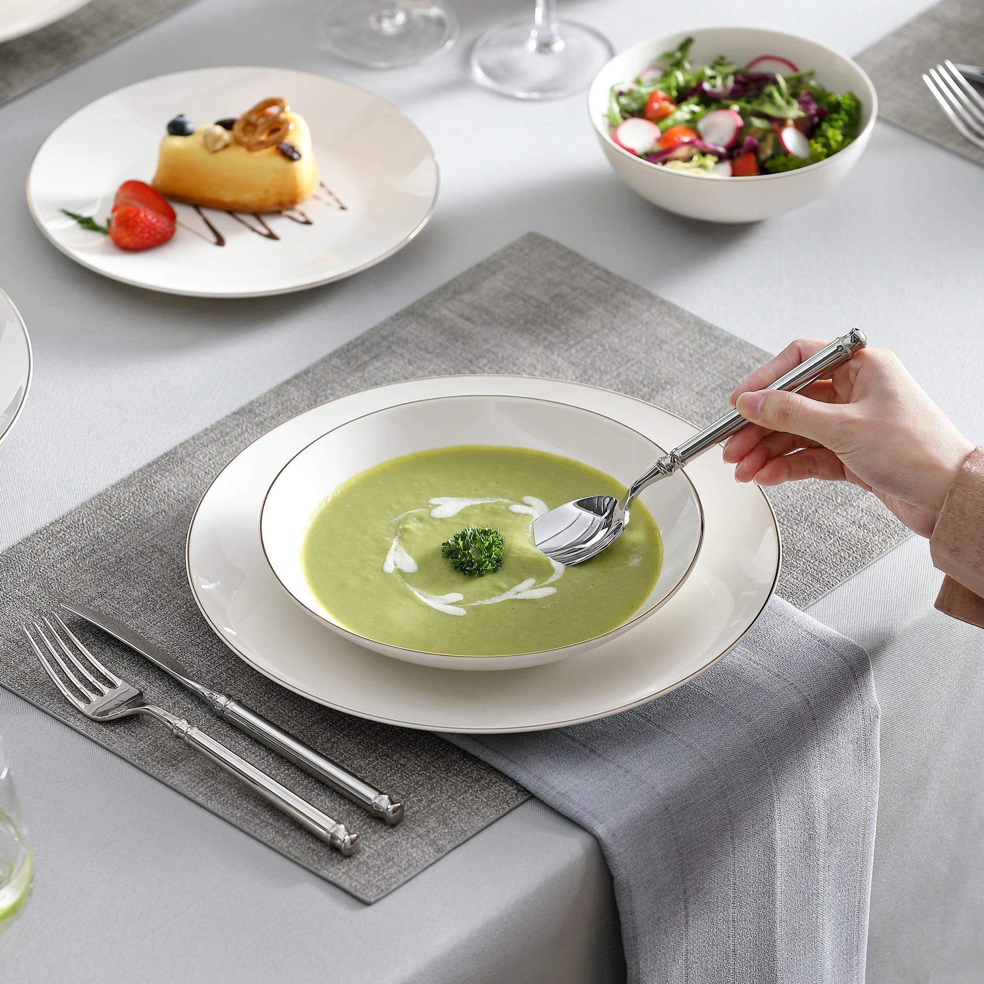 MALACASA Jera Gold Trim - Round Bone China Dinnerware Set - 16 or 32 Pieces