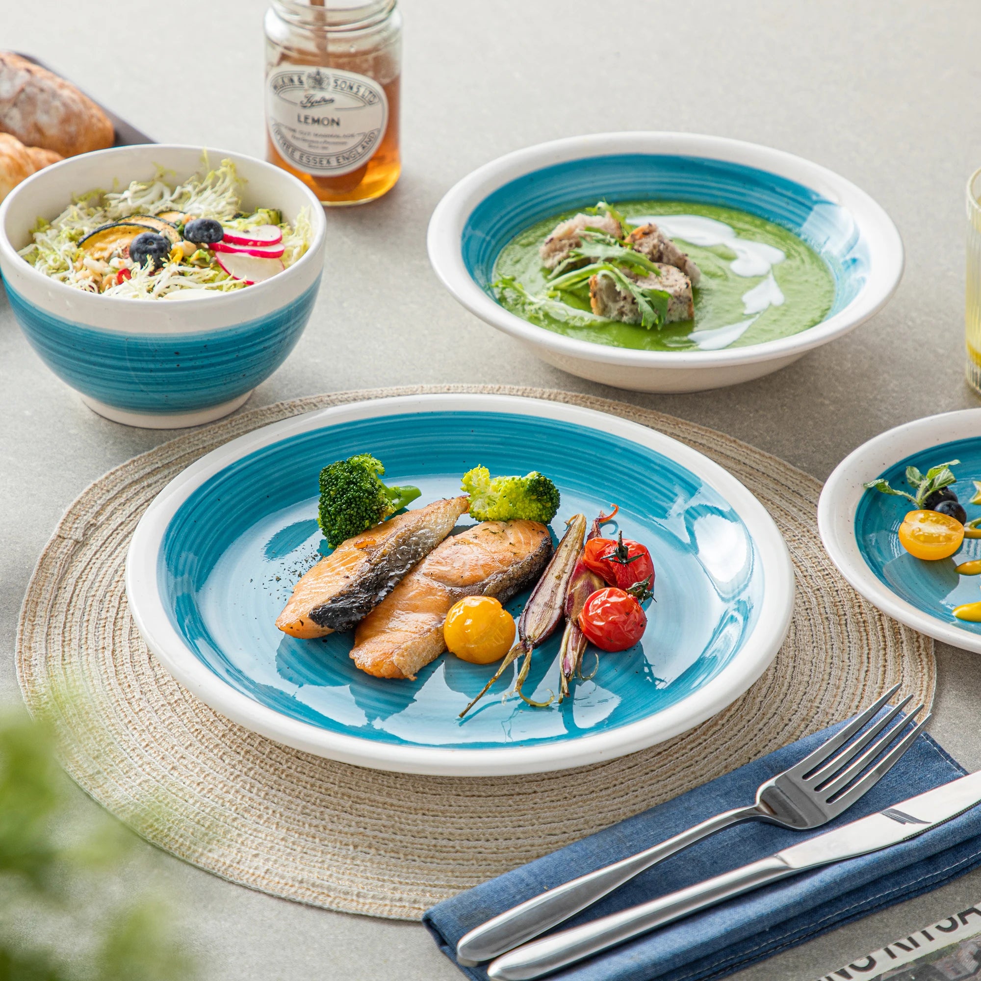 VANCASSO Ori Dinnerware in 4 Colors