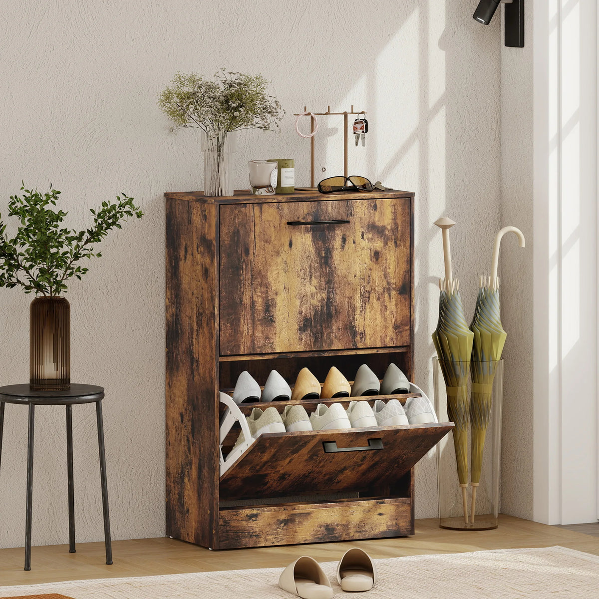Echoray shoe cabinet in an entryway