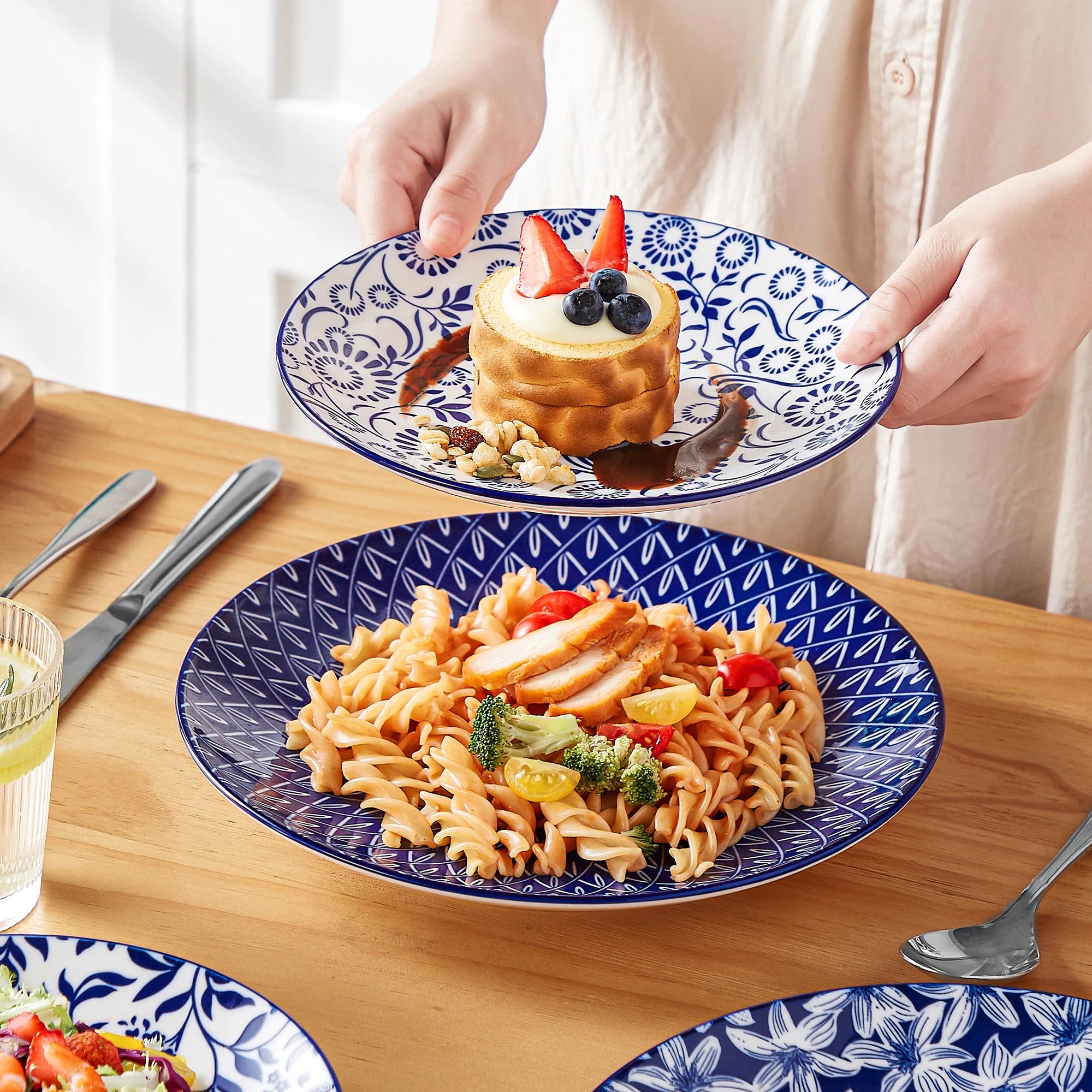 Vancasso Chinese Blue & White Porcelain Dinnerware Set – 12, 24, or 36 Pieces