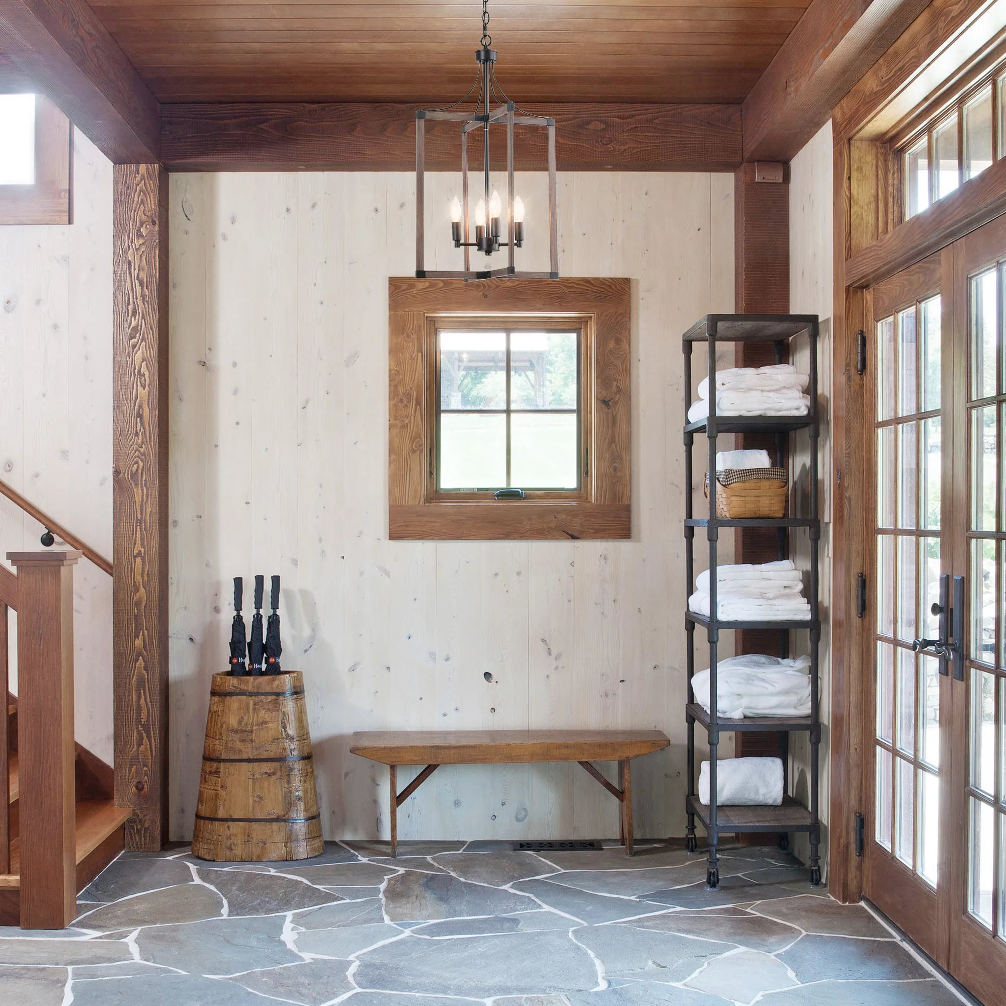 Briarwood 4-Light Rustic Farmhouse Chandelier