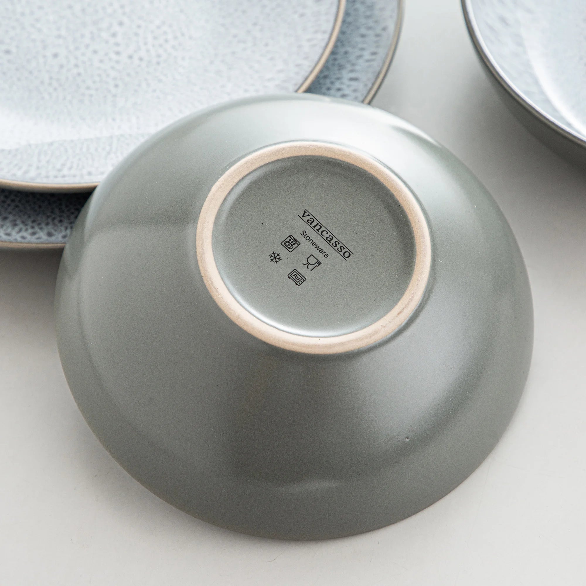 VANCASSO KARST Embossed Gray Stoneware Dinnerware Set