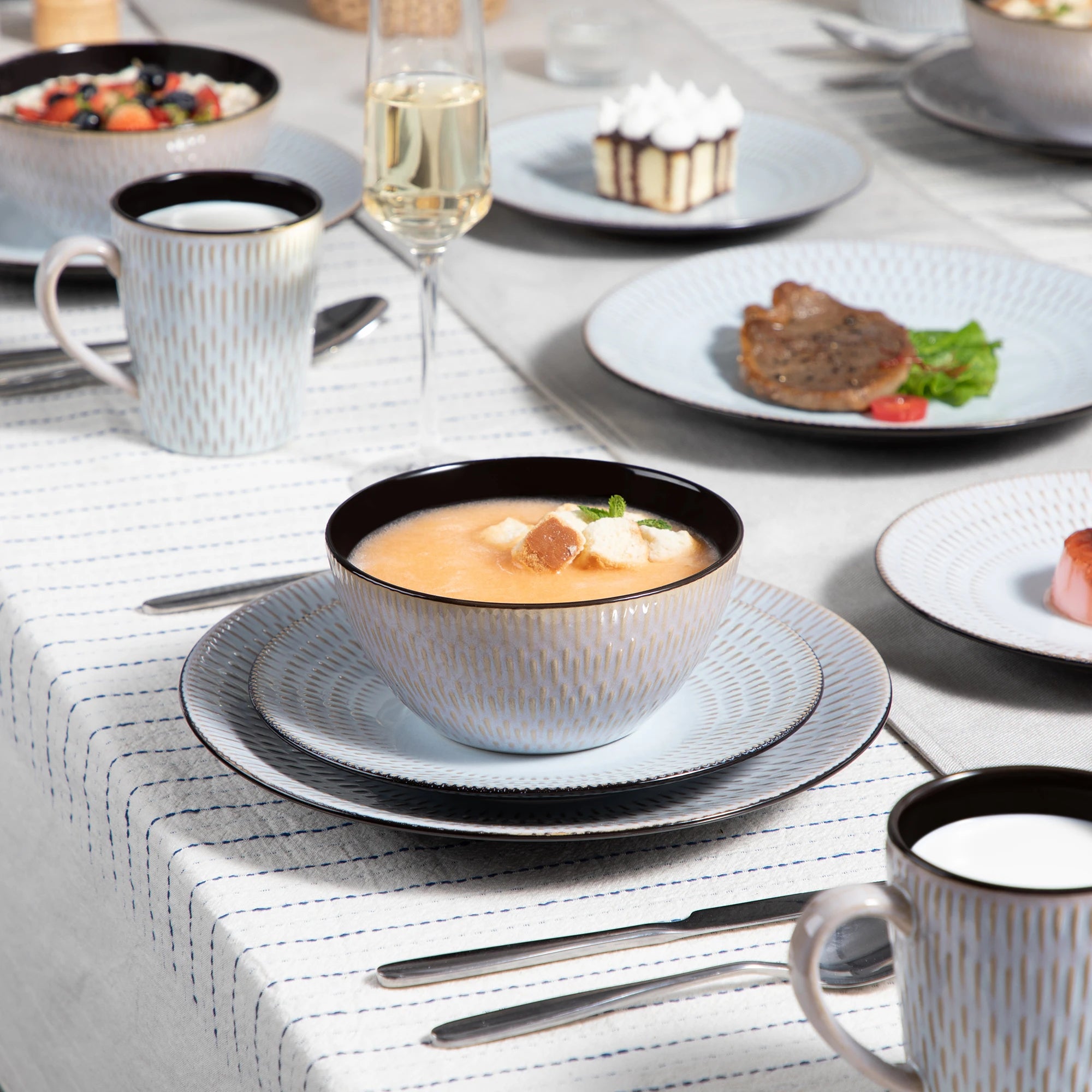 VANCASSO Pluvo Embossed Stoneware Dinnerware Set