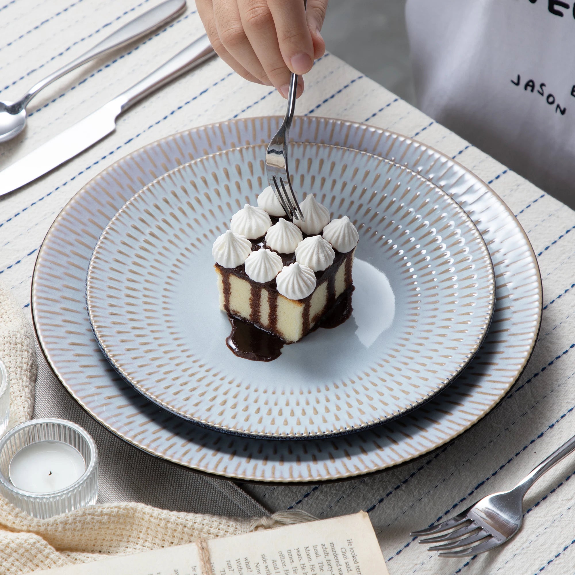 VANCASSO Pluvo Embossed Stoneware Dinnerware Set